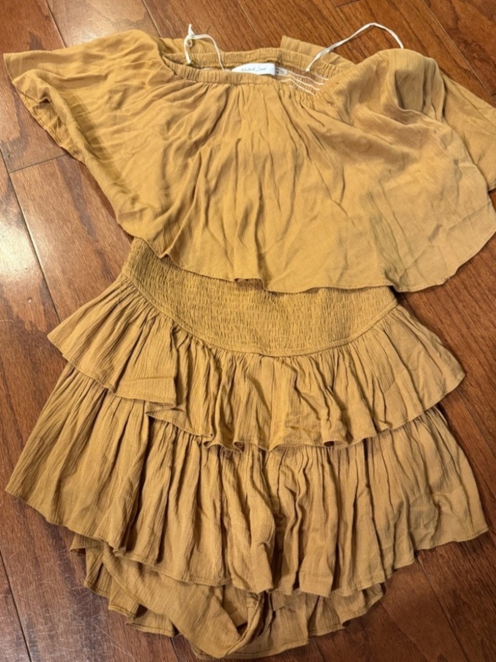 Mustard Seed SIZE MEDIUM M Tan Ruffled Romper LOT5750